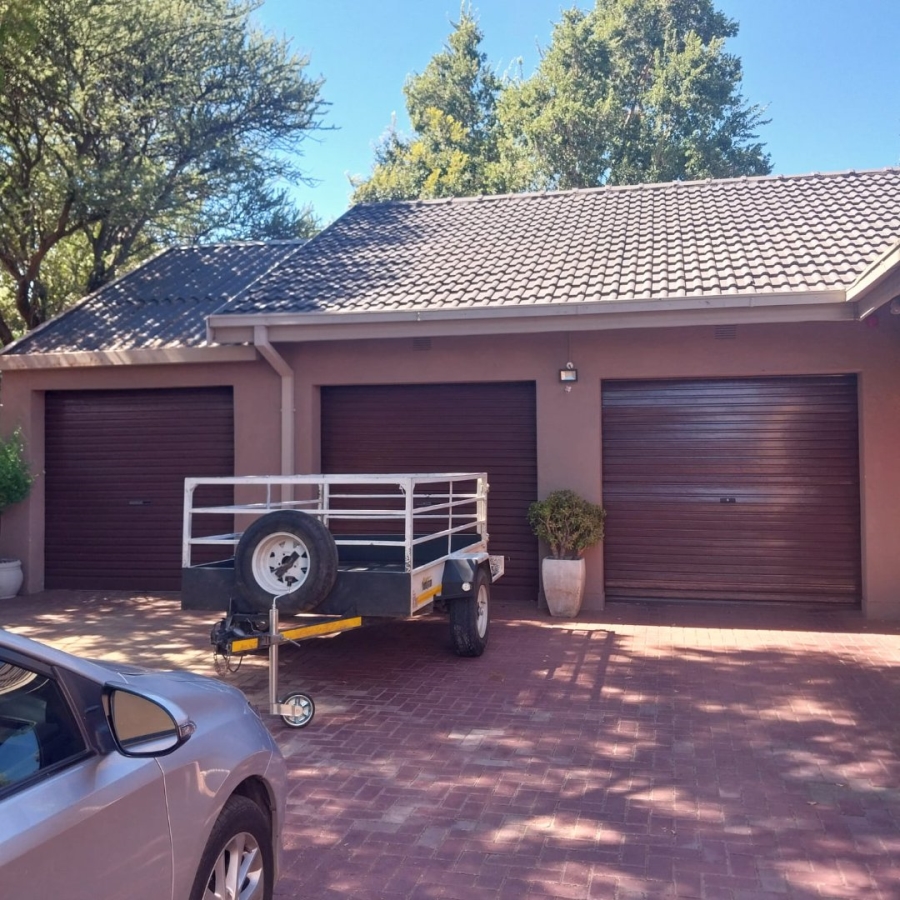 4 Bedroom Property for Sale in El Toro Park Northern Cape